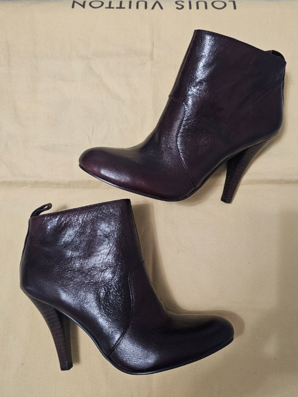 NEW Nine West Brown Leather Ankle High Heel Booties - Size 6 - Picture 3 of 8